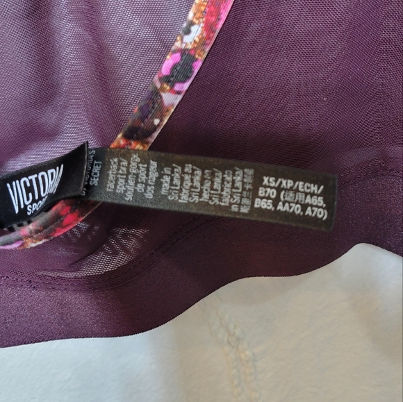 Victoria Sport Bundle! The Player Mesh Sports Bra and Knockout Leggings XSmall - Picture 5 of 8
